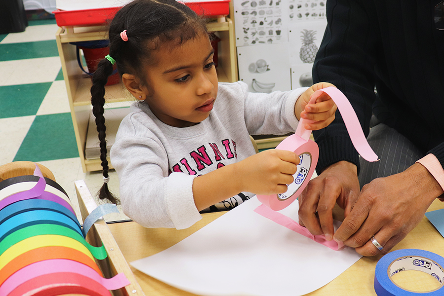 Our tapes are easy to tear by hand for young children in art therapy programs
